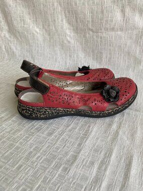 Rieker Antistress Red & Black Leather Cutout Floral Sandals Sz 10